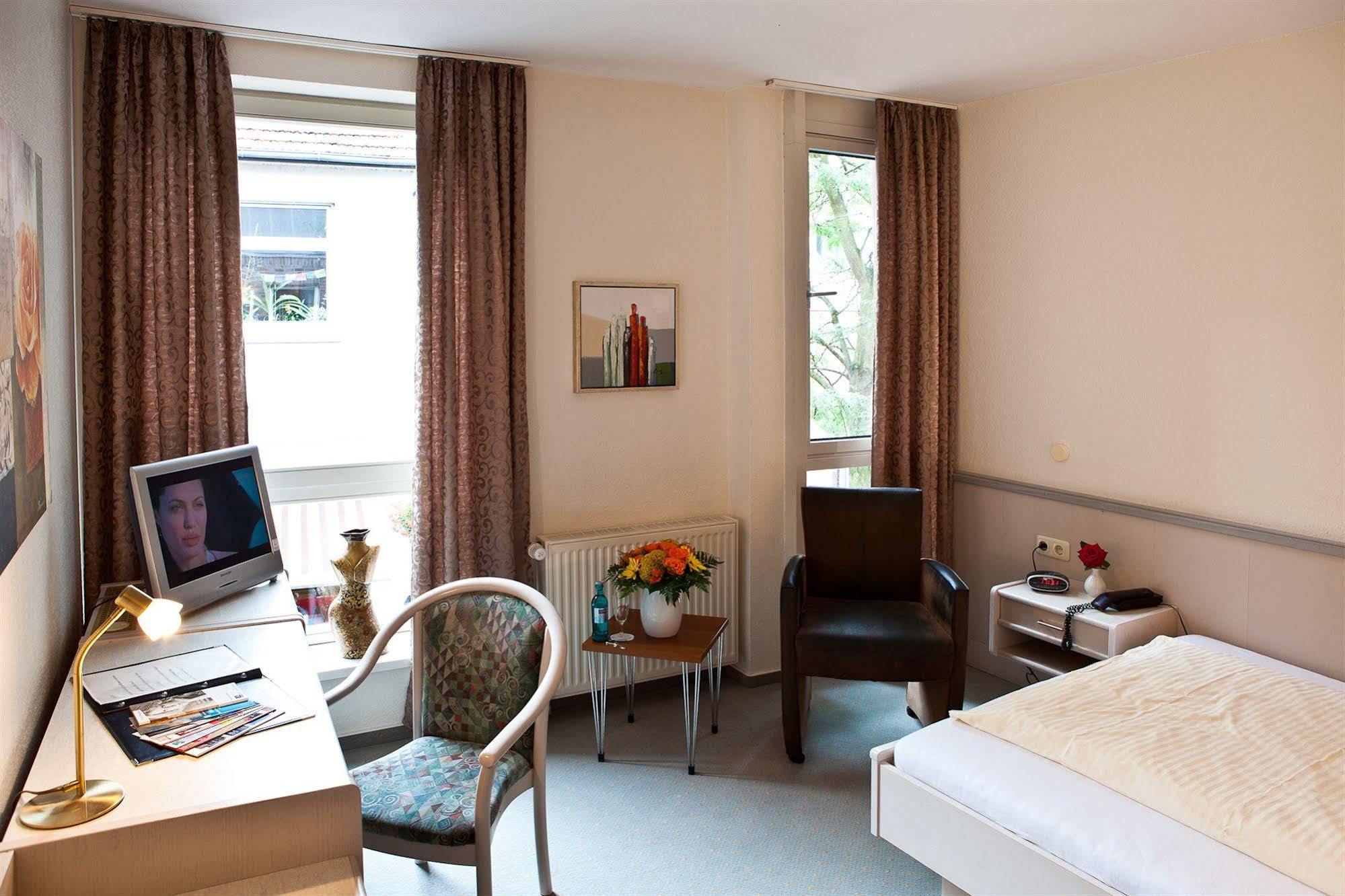 Hotel Busch Westerstede Extérieur photo