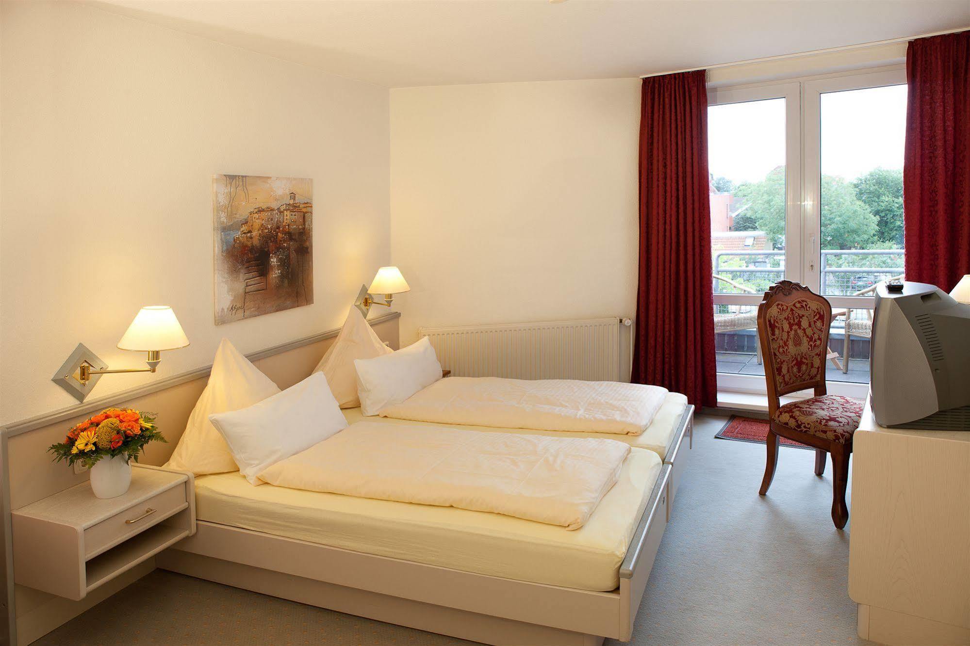 Hotel Busch Westerstede Extérieur photo