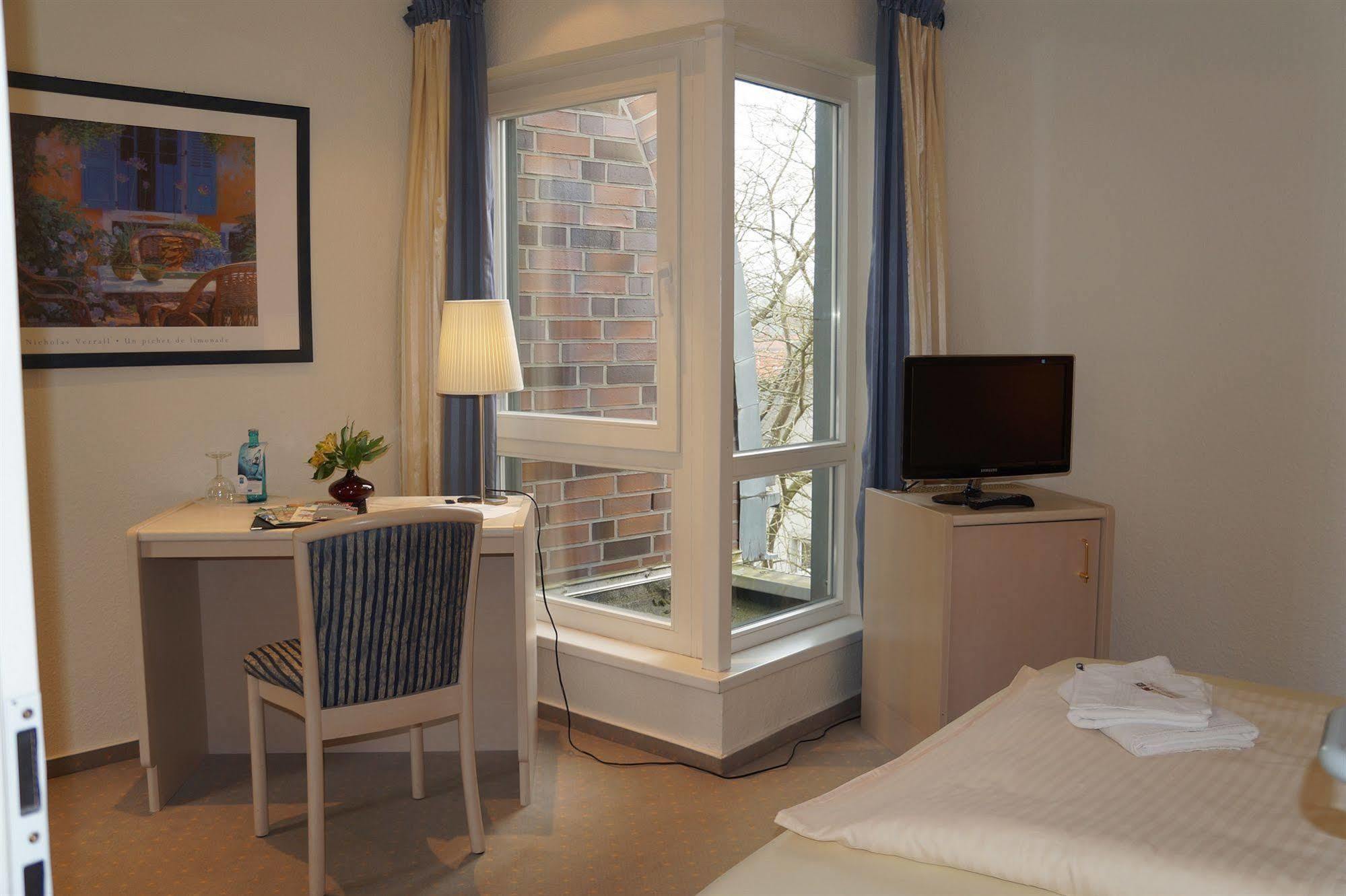 Hotel Busch Westerstede Extérieur photo